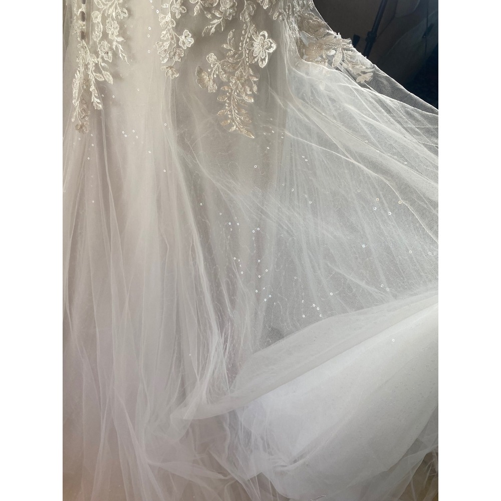 Morilee Madeline Gardner NWT Floral Tulle Wedding Dress V-Neck Cathedral Train 4 - Picture 15 of 16